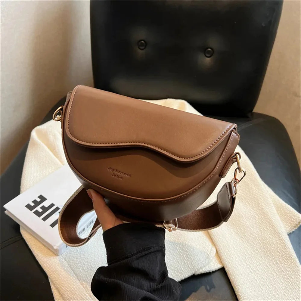 Abigail™ | Crossbody Saddle Bag